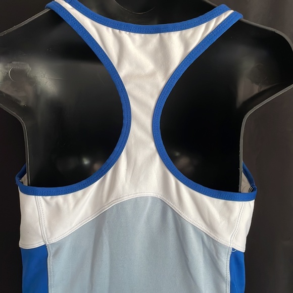 Nike Dri-Fit training tank racerback with built in bra support V neck Sz S - Picture 2 of 5
